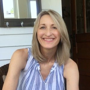 Meet your Posher, Carolyn